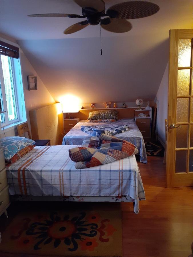 Bed and Breakfast Bienvevus chez RINO-HUGUES à Trois-Pistoles Extérieur photo