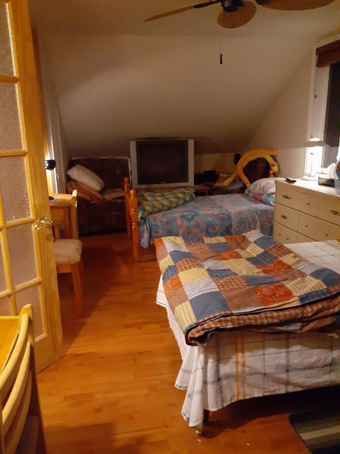 Bed and Breakfast Bienvevus chez RINO-HUGUES à Trois-Pistoles Extérieur photo